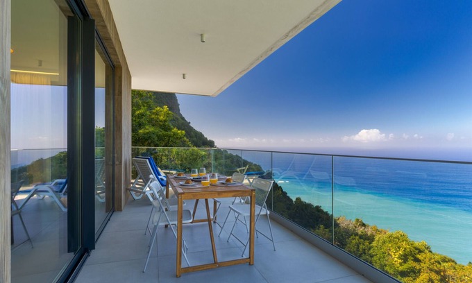 Arco de Sao Jorge Apartment | Relaxing Retreat at Mar Yam Sea by Atlantic Holiday