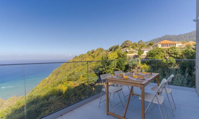 Arco de Sao Jorge Apartment | Inviting Mar Yam View with Spa and Family Amenities