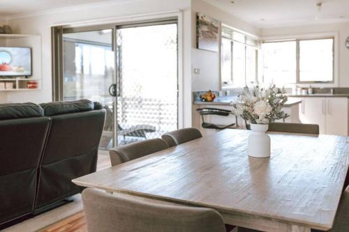Stieglitz House | Mara House - Ideal for Families and Pet Lovers