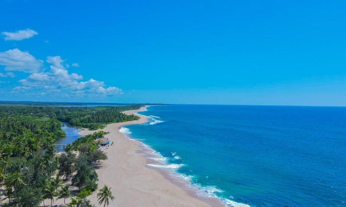 Tangalle Hotel | Tranquil Retreat at Marakolliya Beach Resort with Ocean Views