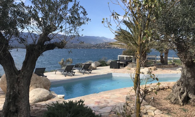 Porto-Vecchio Hotel | Experience Maranatha Porto Vecchio: Pool & Breakfast Await!
