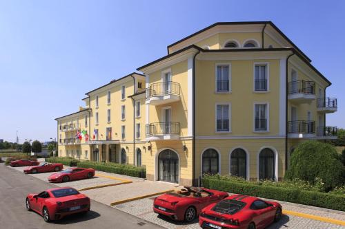 Maranello Hotel | Elegant Maranello Palace: Pet-Friendly with High Ratings