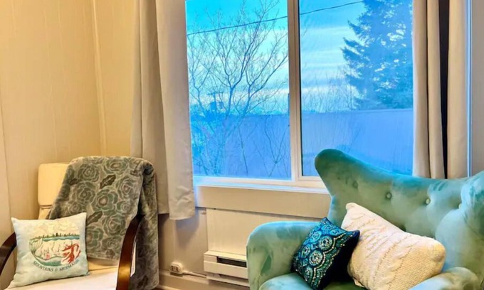 Seward Apartment | Ideal Stay at Mt Marathon Bayview - Downtown Retreat