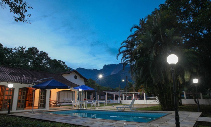 Guapimirim House | Experience Complete Leisure at Maravilhosa Casa with Pool
