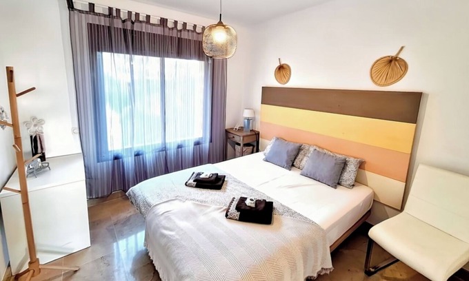 Castillo de Sabinillas Apartment | Beachside Apartment for 6 in Marbella - Guest Rated 9.8