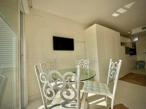 Urbanizacion Marbessa Apartment | Marbella Coronado Studio w Pool by Homing