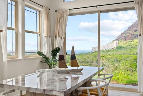Makaha Valley House | Stunning 3BR @ Marbella Lane with Mountain & Ocean Views