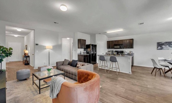 Austin House | Experience @ Marbella Lane: Inviting 3BR Home in Austin