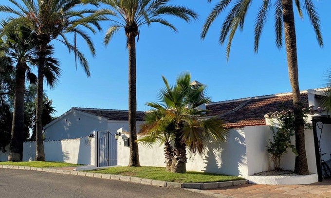 Marbella Villa | Villa Marbella: 4-Bedroom Oasis with Private Pool & Ocean View