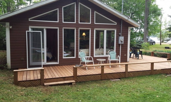 Cloyne Cottage | Serene Marble Lake Cottage: Pet-Friendly & Scenic Retreat