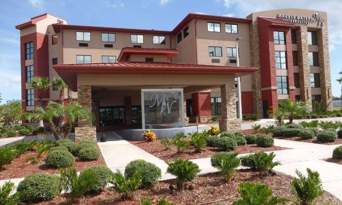 East Arlington Hotel | Relax at Marble Waters Hotel & Suites with Oceanfront Views
