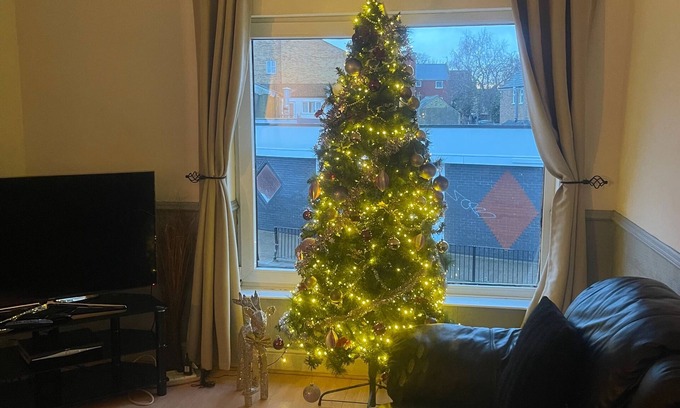 March Apartment | Cozy 2-Bed Apartment in the Heart of March