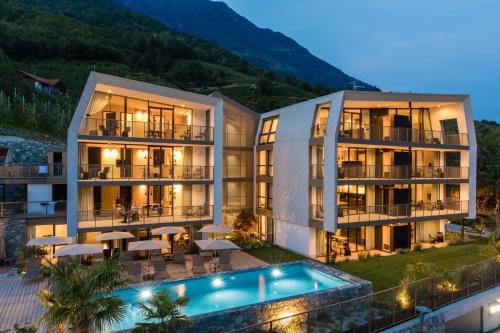 Naturno Apartment | Experience Comfort at Marchegg Apartments with Ocean View