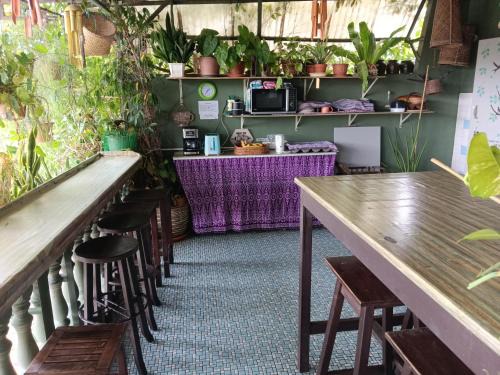 Kuching House | Pet-Friendly Marco Polo Guest House with Family Amenities