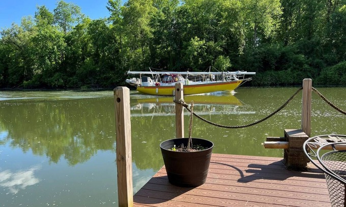 Marcy Apartment | Experience Comfort at Marcy 2BR on the Erie Canal!