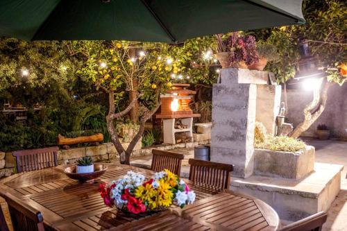 Casamassella House | Mare - Luxury & Big Apartment with Garden & Pool