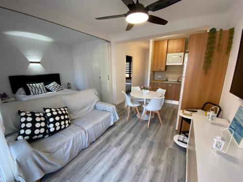 Mas Pinell Apartment | Family-Friendly Getaway at Mare Nostrum 622 Hotel