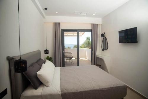 Korithi Apartment | Relax at Marea Luxury Suites - Tramontana, Rated 9.4/10