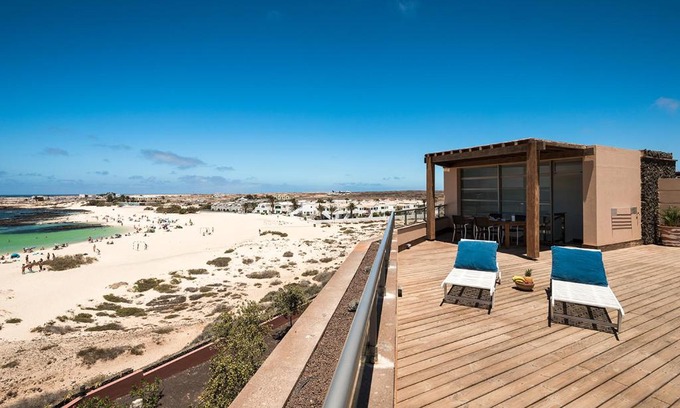 Los Lagos Apartment | Unforgettable Sunset Views at Marfolin 36, El Cotillo