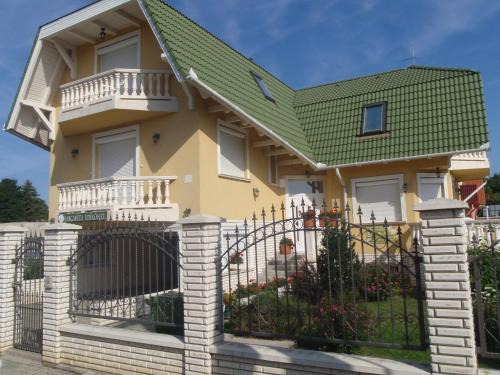 Hajduszoboszlo Apartment | Family-Friendly Retreat at Margaréta Apartmanház, Rated 9.6/10