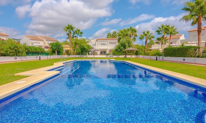 Casas de Torrat Ski Chalet | Inviting Bungalow in Calpe with Pool and Spa for 6 Guests