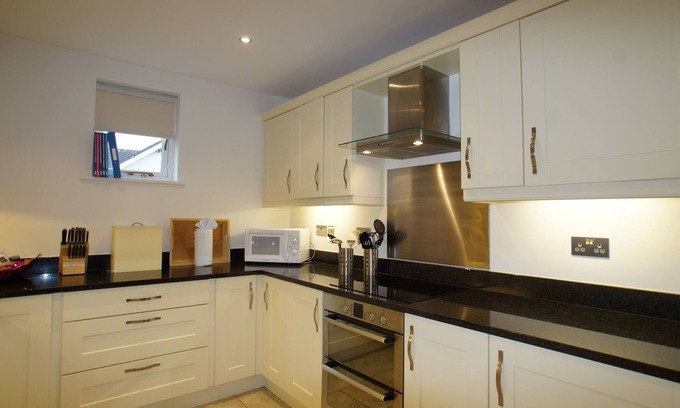 Pooley Bridge Cottage | Family-Friendly Margaret House with Garden in Pooley Bridge