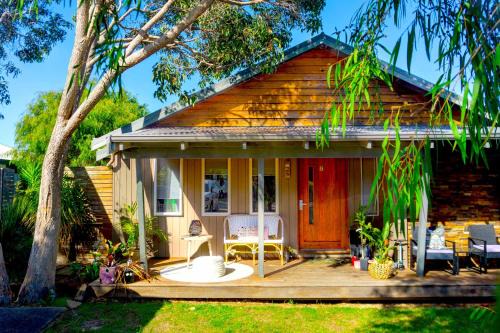 Margaret River House | Pet-Friendly Margaret Retreat with Breakfast & 5-Star Ratings