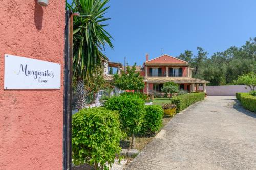 Corfu House | Inviting Margaritas House: Oceanfront Bliss in Corfu