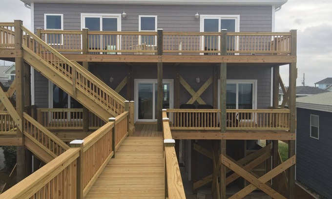 Topsail Beach House | Top-Rated Margaritaville: Oceanfront Home with Spa & Views
