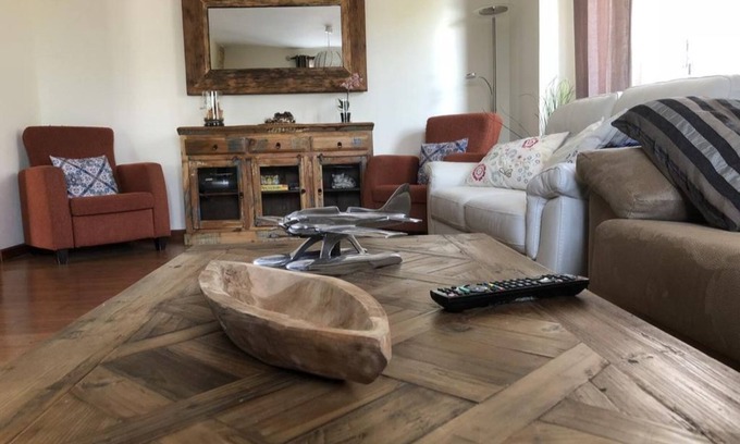 Pedrezuela Ski Chalet | Margasol: Pet-Friendly Rural House with Private Pool & Ocean Views