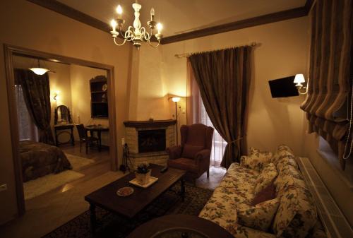 Karpenisi Hotel | Experience Margit Suites Hotel: Guest Rated 9.8/10 & Family-Friendly
