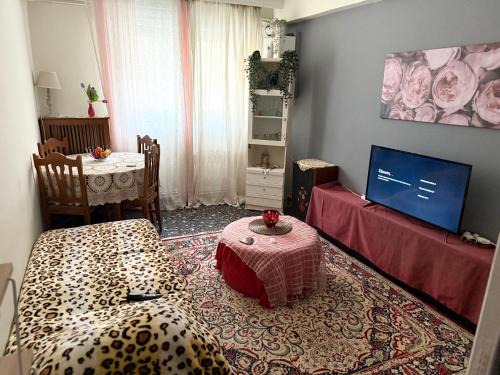 Larissa Apartment | Ideal Marys Apartment in Central Location with Family Amenities
