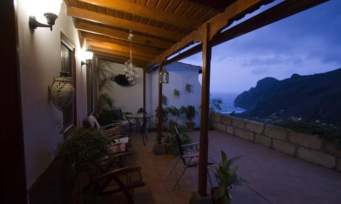 Hermigua House | Pet-Friendly Maria House with Kitchen & Breakfast Included