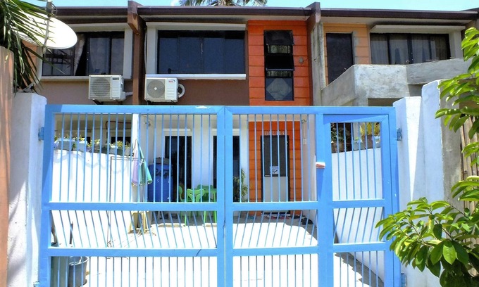Talisay Apartment | Maria Luisa Residence DECA: Pet-Friendly Family Retreat