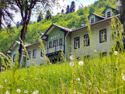 Rymanow-Zdroj Apartment | Guest-Favored Maria Hotel with Pool & Family Amenities