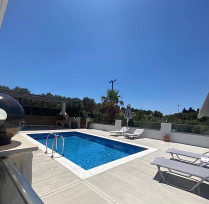 Agios Vasileios House | Discover Maria Place: Oceanfront Escape with 9.1 Reviews