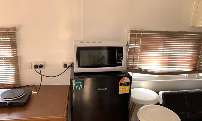 Violet Town House | Discover Mariam Caravan: Pet-Friendly Coastal Retreat