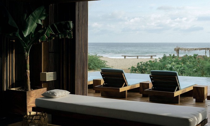 El Cacalote Villa | Experience Comfort at Mariana Trevino Castillo Hotel
