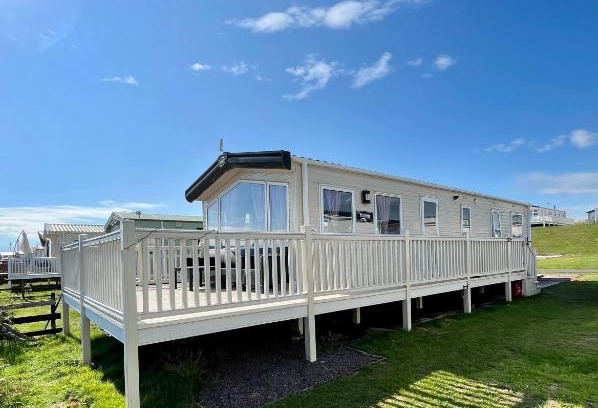 Carsethorn Resort | Marianne Bay: Pet-Friendly Caravan Park with Sea View