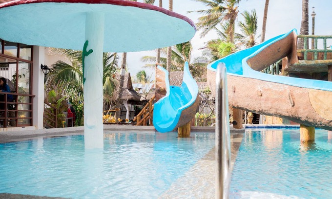 Carmen Hotel | Cozy Marick Beach Resort with Pool and Family Amenities