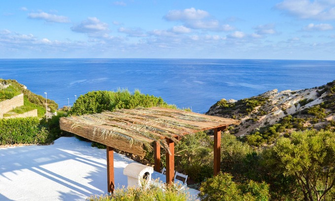 Le Forna House | Casa Vairone: Steps from the Sea with Pool & Ocean View