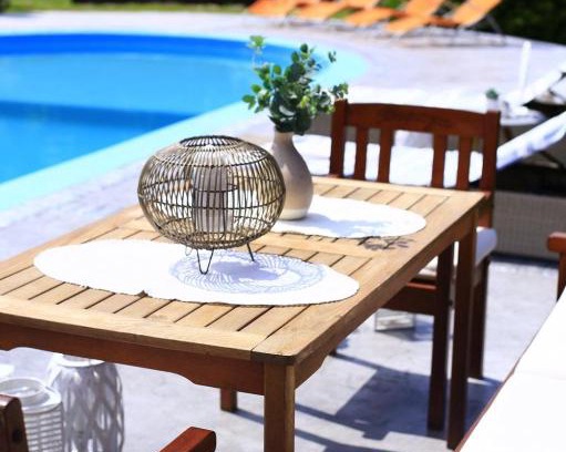 Lisa House | Discover Marie Chalet: Guest Rated 10/10 with Pool & Kitchen