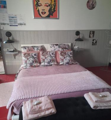 Briare House | Welcoming Marie-Claire la Grillade: Rated 9.2/10, Pet-Friendly