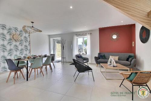 Plurien House | Oceanfront Serenity at Marie - Family-Friendly Retreat