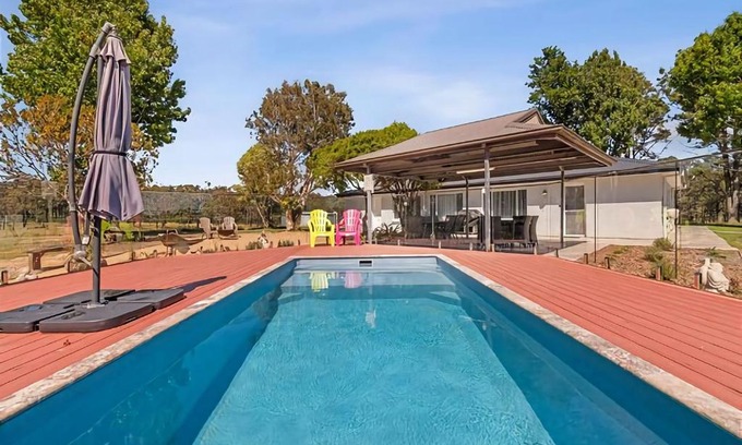 Mogo House | Discover Marie's Rest: Family-Friendly Getaway with Top Ratings