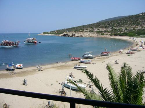 Skala Marion Apartment | Oceanfront Escape: Maries Sea View House, 4-Star Stay