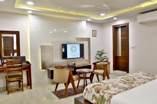 Civil Lines House | Budget-Friendly Marigold Inn with Family Amenities
