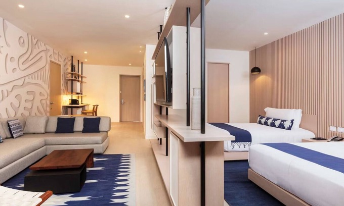 Downtown Cancun Hotel | Marina Access + Spa & Swimming Pool | Steps to Puerto Cancun Shops