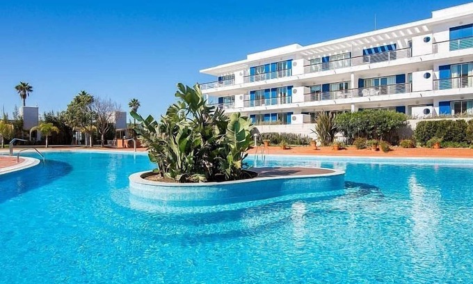 Telheiro Apartment | Top-Rated Marina Apartment with Oceanfront Pool in Lagos