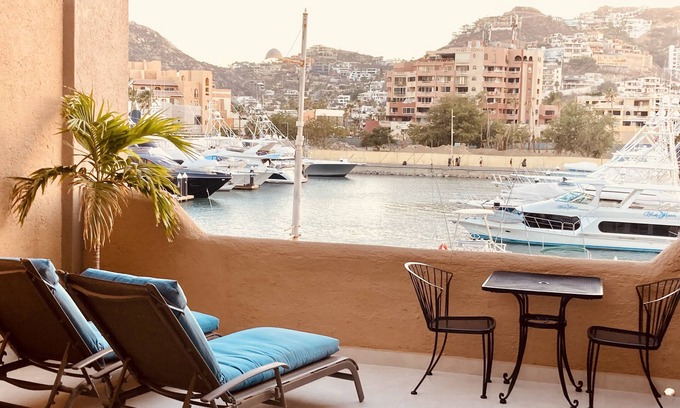 Marina Condo | Waterfront Studios at Marina Cabo Plaza with Ocean Views